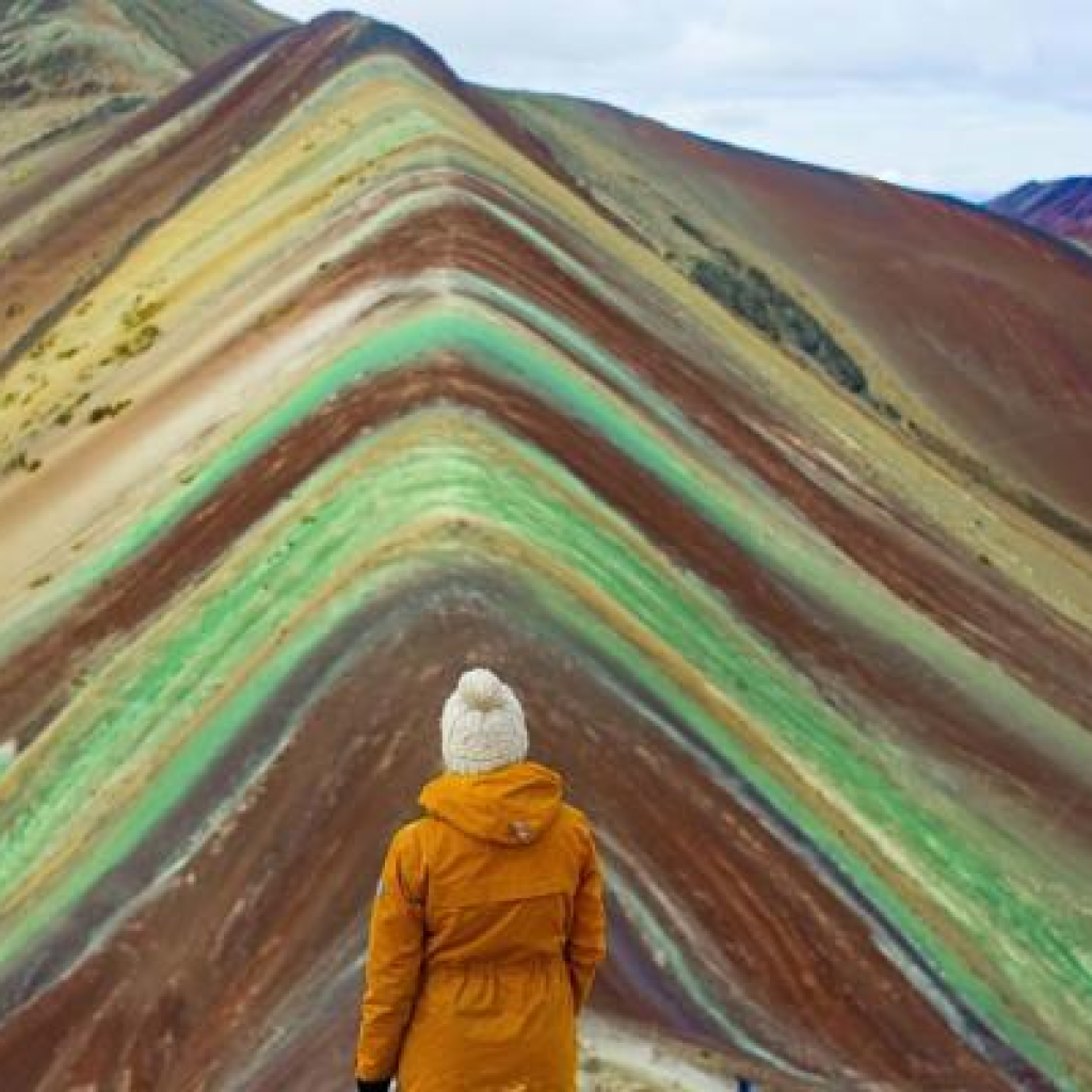 استكشاف عجائب بيرو الساحرة: كشف النقاب عن أفضل الأماكن السياحية