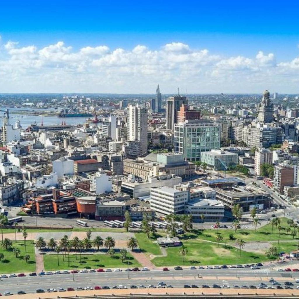 اكتشاف أفضل ما في أوروغواي: دليل سفر شامل واتصالات فعالة بين المدن